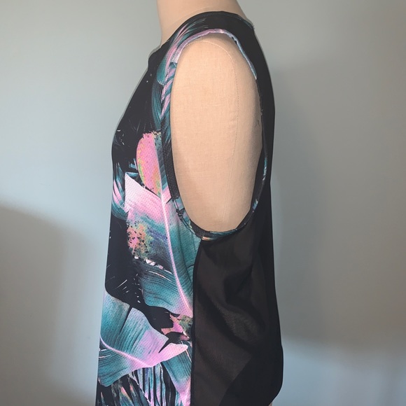 Fabletics Patterned Workout Tank - Picture 4 of 4
